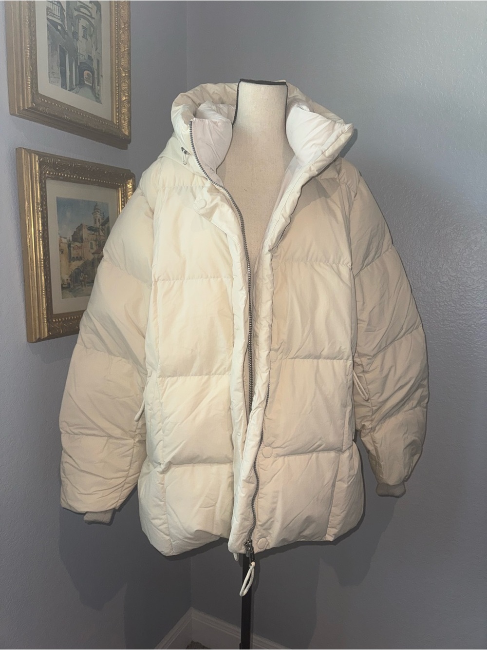 New Tags XXL Aritzia‎ Limited Edition Crown Puffer Coat Jacket Babaton Cream